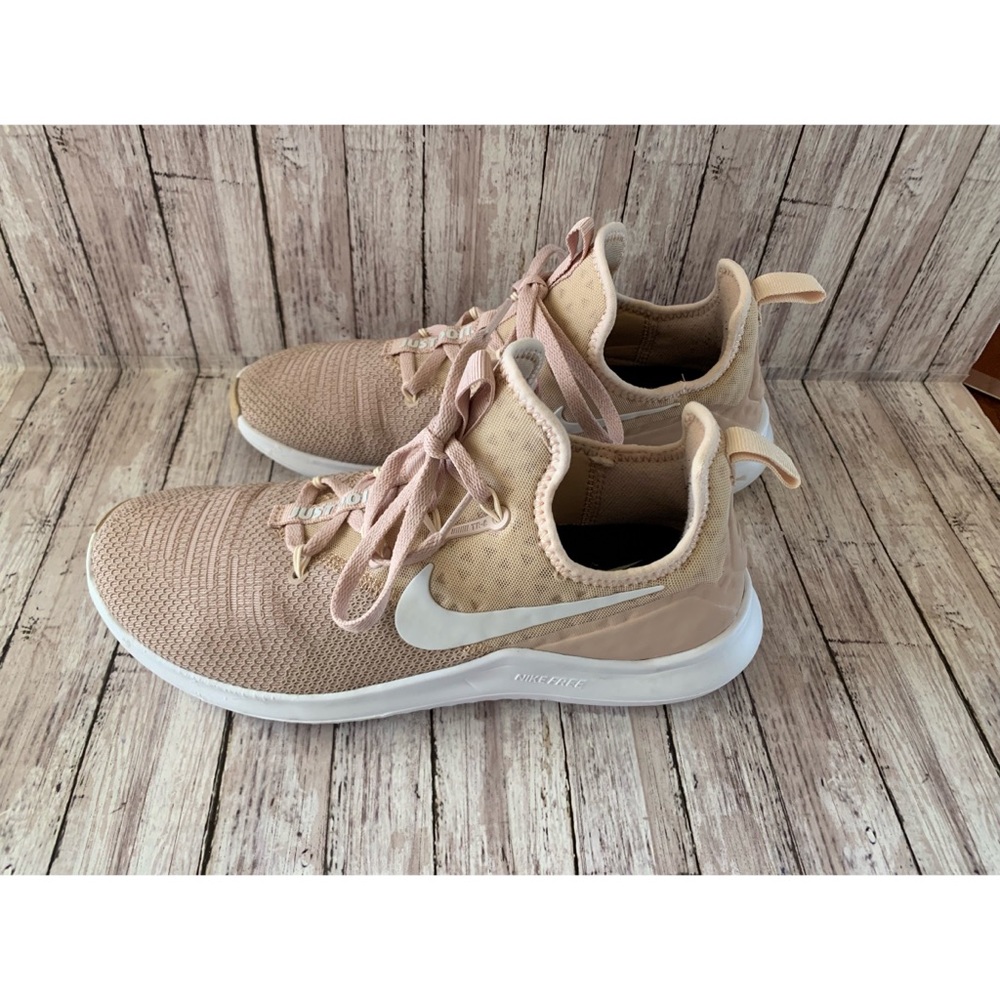 Womens Nike Tr8